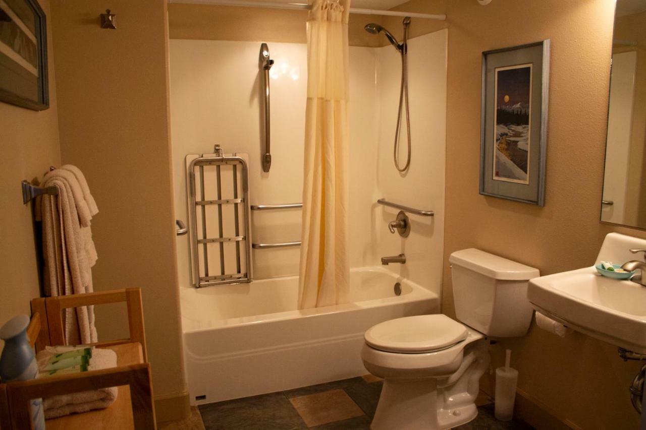 Otter Beach Lodges Хоумър Екстериор снимка
