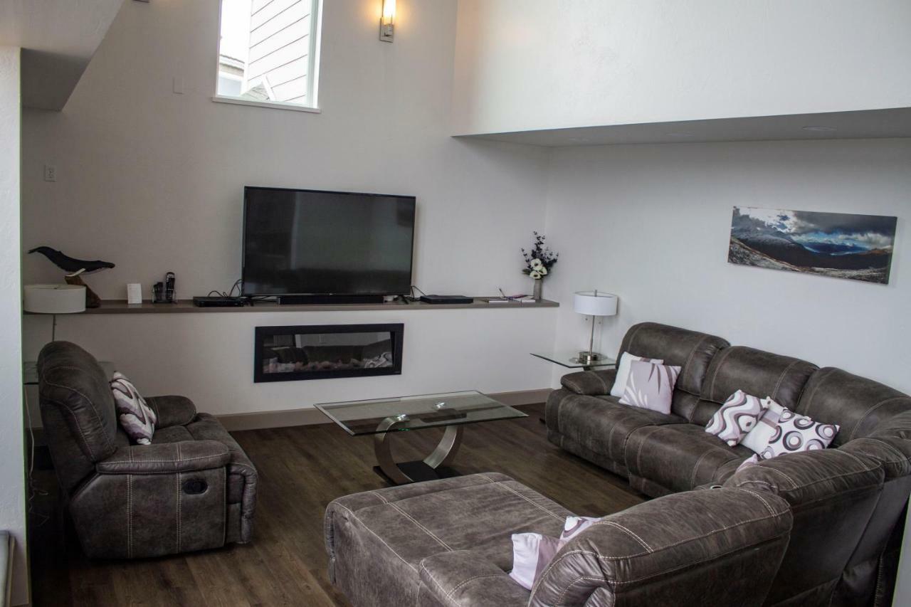Otter Beach Lodges Хоумър Екстериор снимка